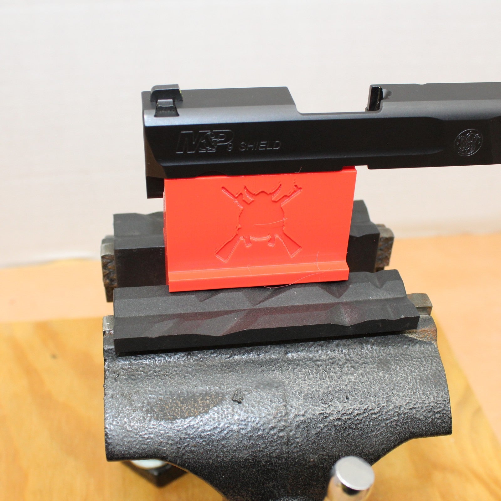 M&P Shield 9mm Slide Vise – detail view